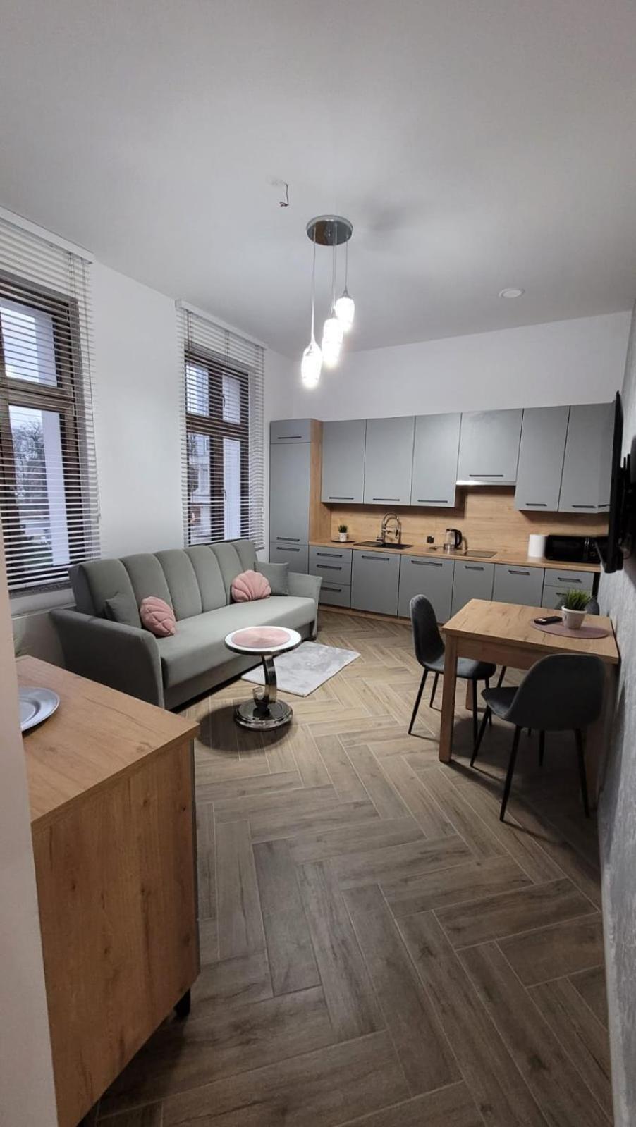 Apartament Jaracza 28/10 Słupsk Buitenkant foto